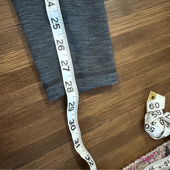 Lululemon Speed Up Tight 28" *Brushed Full-On Luxtreme
Heathered Black
W5CD7S
4 - Picture 7 of 9